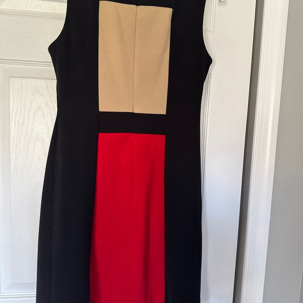 Colorblock Sleeveless Dress   Calvin Klein. Size 6P